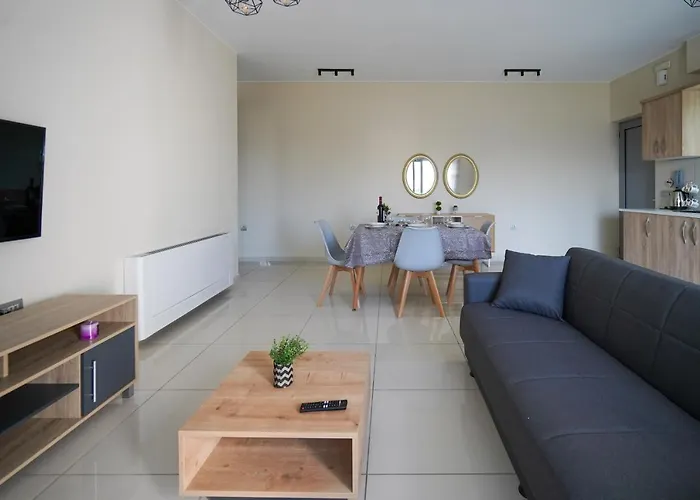The Twins 1 Apartment *