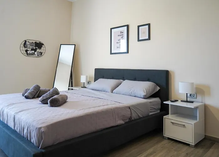 The Twins 1 شقة Ampavris